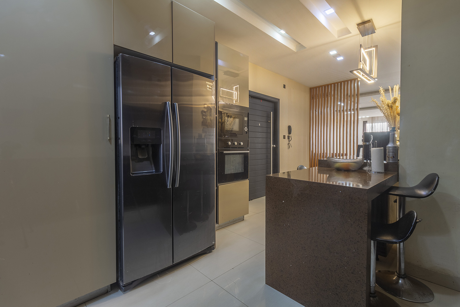 F5 de 210 m2 haut de gamme à vendre à Yoff